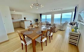 3BR Zeedijk apartment Ocean View